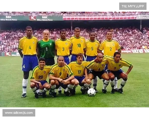 实况坎贝尔:从草根球员到足坛传奇的辉煌历程与传奇故事回顾 实况坎贝尔:从草根球员到足坛传奇的辉煌历程与传奇故事回顾